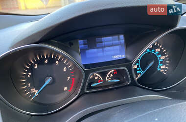 Внедорожник / Кроссовер Ford Escape 2014 в 