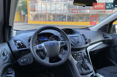 Внедорожник / Кроссовер Ford Escape 2014 в 