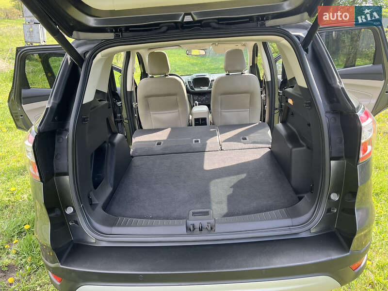 Внедорожник / Кроссовер Ford Escape 2017 в Тернополе