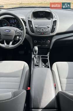 Позашляховик / Кросовер Ford Escape 2019 в 