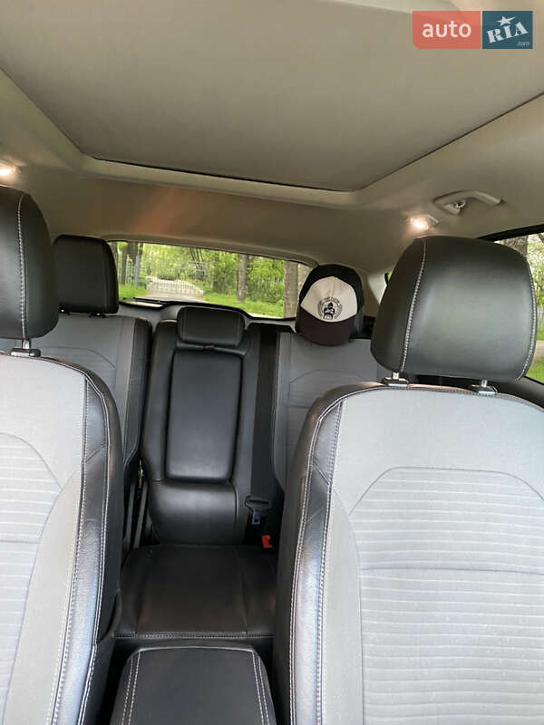 Внедорожник / Кроссовер Ford Escape 2017 в Павлограде фото 21 Внедорожник / Кроссовер Ford Escape 2017 в Павлограде