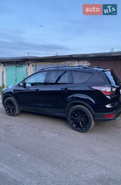 Внедорожник / Кроссовер Ford Escape 2017 в 