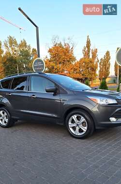 Внедорожник / Кроссовер Ford Escape 2015 в 