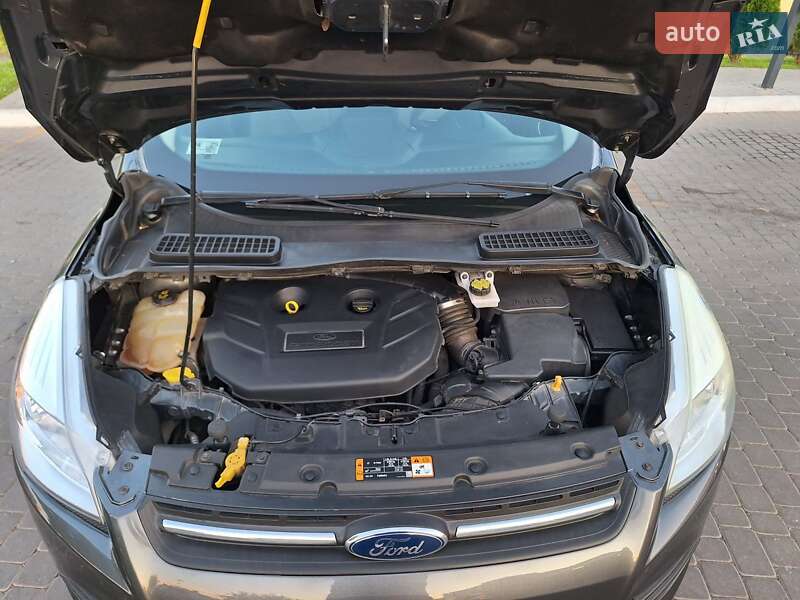 Внедорожник / Кроссовер Ford Escape 2015 в Харькове