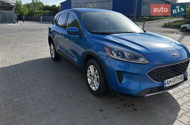 Позашляховик / Кросовер Ford Escape 2020 в 
