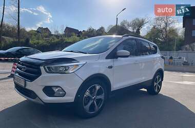 Внедорожник / Кроссовер Ford Escape 2016 в Киеве