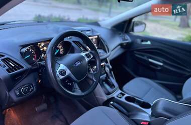 Внедорожник / Кроссовер Ford Escape 2014 в 