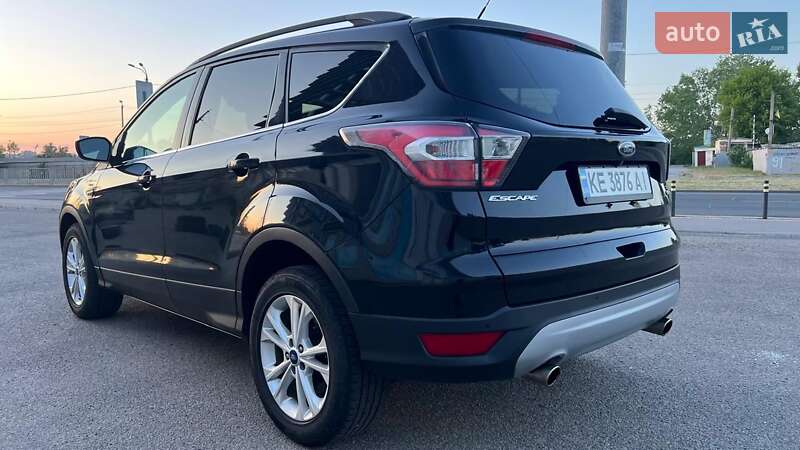 Внедорожник / Кроссовер Ford Escape 2016 в Днепре