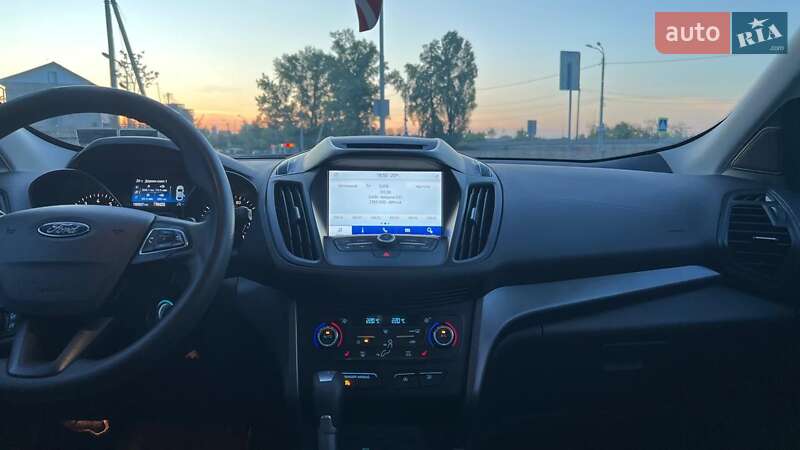 Внедорожник / Кроссовер Ford Escape 2016 в Днепре