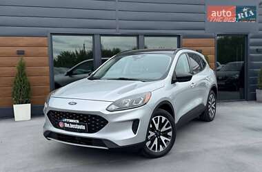 Позашляховик / Кросовер Ford Escape 2020 в Рівному