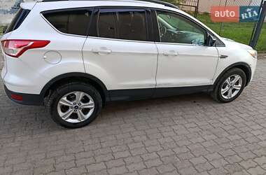 Позашляховик / Кросовер Ford Escape 2015 в Чернівцях