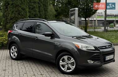 Позашляховик / Кросовер Ford Escape 2015 в 