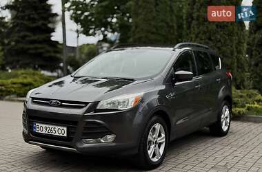Позашляховик / Кросовер Ford Escape 2015 в 