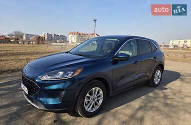 Позашляховик / Кросовер Ford Escape 2020 в 