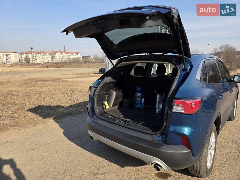 Позашляховик / Кросовер Ford Escape 2020 в Коломиї