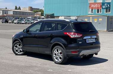 Внедорожник / Кроссовер Ford Escape 2015 в 