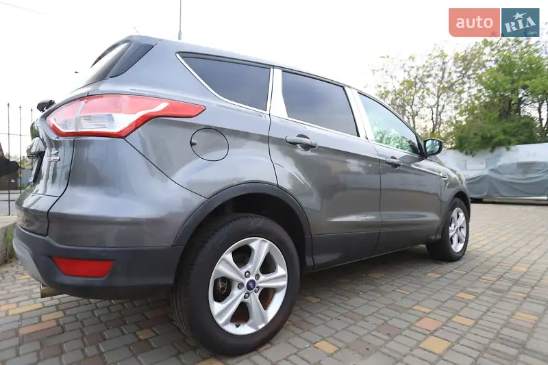 Позашляховик / Кросовер Ford Escape 2012 в 