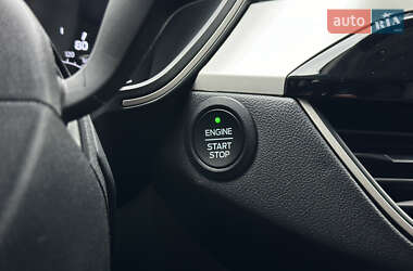 Внедорожник / Кроссовер Ford Escape 2022 в 