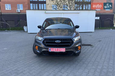 Внедорожник / Кроссовер Ford Escape 2018 в 