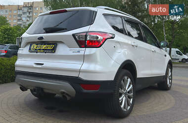 Внедорожник / Кроссовер Ford Escape 2018 в 