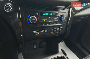 Внедорожник / Кроссовер Ford Escape 2018 в 