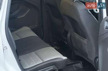 Внедорожник / Кроссовер Ford Escape 2015 в 