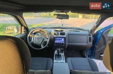 Внедорожник / Кроссовер Ford Escape 2010 в 