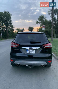 Позашляховик / Кросовер Ford Escape 2012 в 