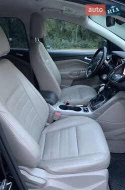 Позашляховик / Кросовер Ford Escape 2012 в 
