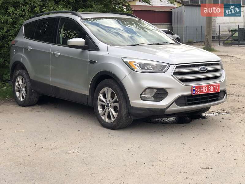 Позашляховик / Кросовер Ford Escape 2016 в Львові