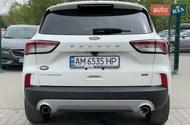 Внедорожник / Кроссовер Ford Escape 2021 в 