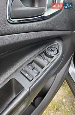 Внедорожник / Кроссовер Ford Escape 2014 в 