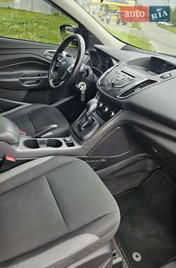 Внедорожник / Кроссовер Ford Escape 2014 в 