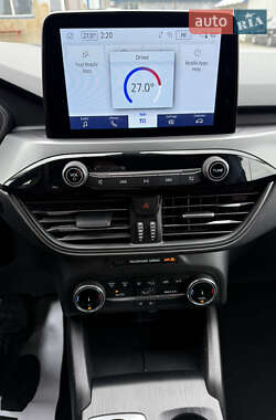Позашляховик / Кросовер Ford Escape 2023 в 