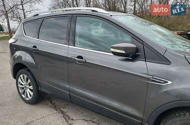 Позашляховик / Кросовер Ford Escape 2017 в 