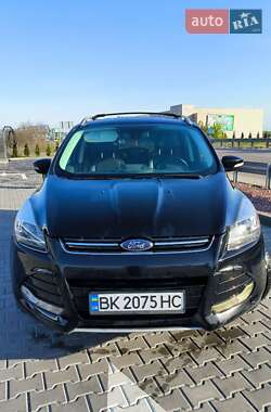 Внедорожник / Кроссовер Ford Escape 2015 в 