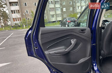 Внедорожник / Кроссовер Ford Escape 2014 в 