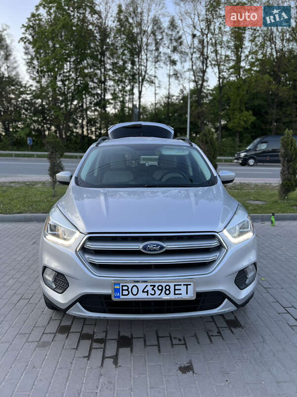 Внедорожник / Кроссовер Ford Escape 2017 в Тернополе