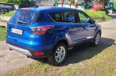 Внедорожник / Кроссовер Ford Escape 2016 в 