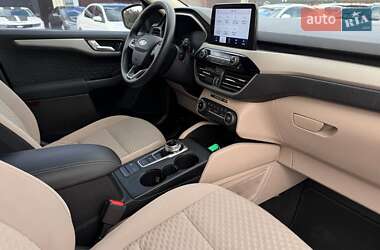 Внедорожник / Кроссовер Ford Escape 2020 в 