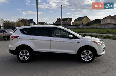 Внедорожник / Кроссовер Ford Escape 2014 в 