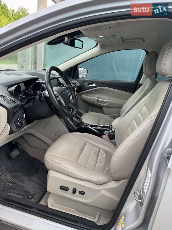 Внедорожник / Кроссовер Ford Escape 2015 в Шепетовке