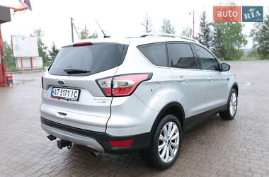 Внедорожник / Кроссовер Ford Escape 2017 в 