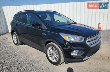 Внедорожник / Кроссовер Ford Escape 2018 в 