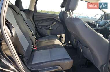Внедорожник / Кроссовер Ford Escape 2018 в 