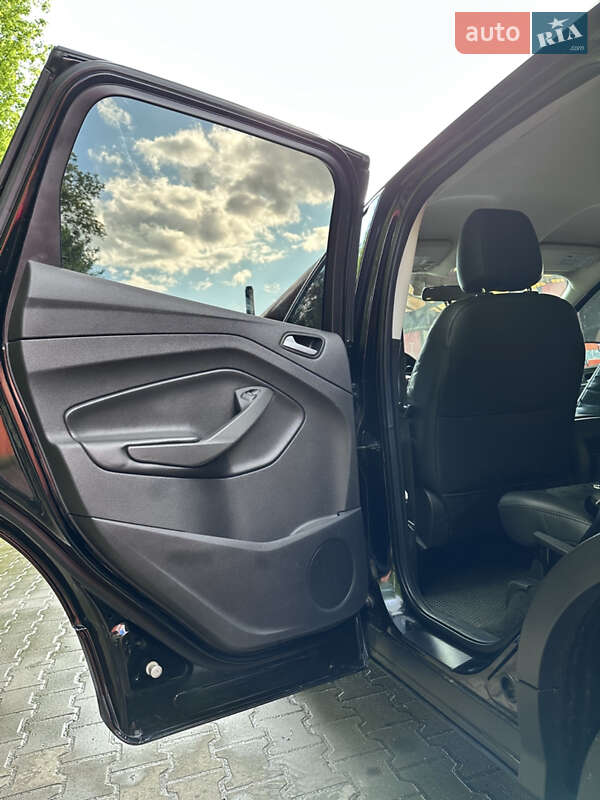Внедорожник / Кроссовер Ford Escape 2016 в Луцке