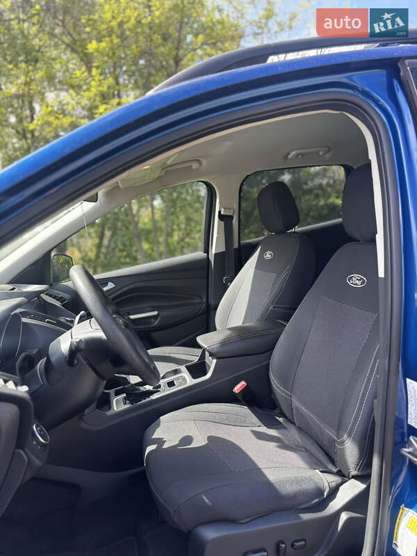 Внедорожник / Кроссовер Ford Escape 2018 в Киеве
