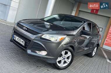 Внедорожник / Кроссовер Ford Escape 2015 в 