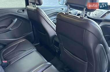 Внедорожник / Кроссовер Ford Escape 2015 в 