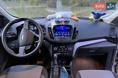 Внедорожник / Кроссовер Ford Escape 2017 в Шостке